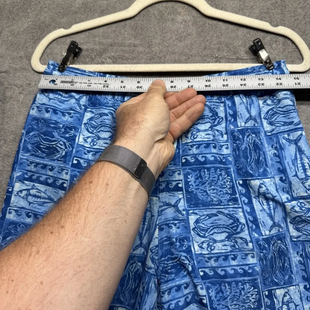Vineyard Vines Men's Blue Swim Trunks Large Island Print Drawstring Mesh Lined‎